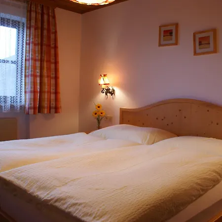 Apartmenthaus Oberlehen * アプテナウ